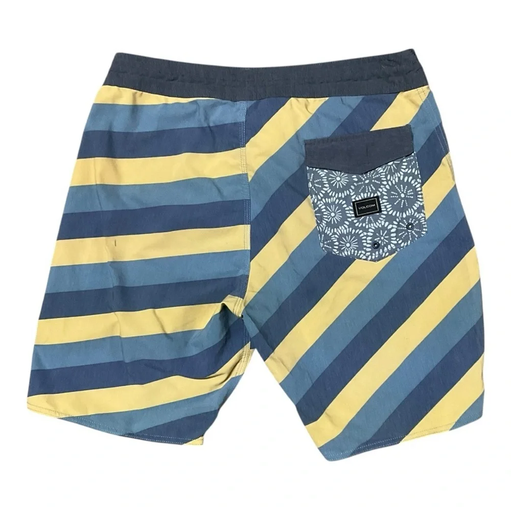 🌊 Volcom Slingers Boardshorts 🟦🟨 Blue &‎ Yellow Stripes | Size 33